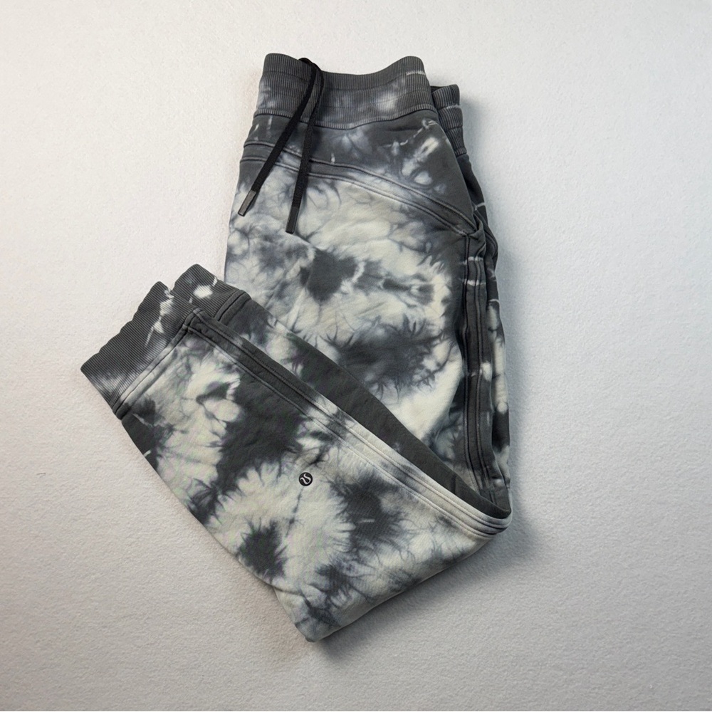 Lululemon Tie-Dye Jogger Pants — Women’s Size 8